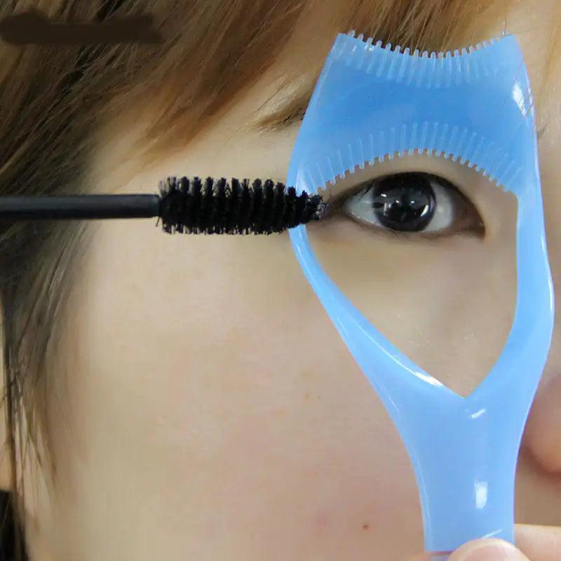 Eyelash Applicator - EverYouth Essentials